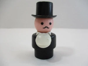 1974 VINTAGE Fisher Price Little People Figure Ringmaster Play Family Circus Tux - Picture 1 of 11