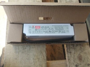 Fuente de alimentación Mean Well LPF-40-42 277V 50/60HZ - Imagen 1 de 6