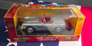 American Muscle ERTL 1962 Corvette Convertible 50th Anniv Silver 1:18 NIB - Picture 1 of 5