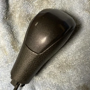 2001-2007 VOLVO S60 V70 AUTOMATIC GEAR SHIFT KNOB Black OEM VERY NICE! - Picture 1 of 5