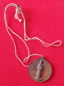 MEDAILLE PENDENTIF - ND D'ESPERANCE PORT NAIN 1871 RELIGIEUX - Picture 1 of 3