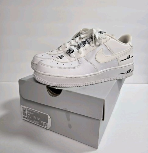 Taglia 7Y (GS) Nike Air Force 1 LV8 3 basse loghi multipli bianco bianco donna 8 5
