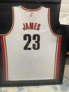 2003-04 LEBRON JAMES Signed Autographed Cavaliers Rookie Jersey UDA - Picture 1 of 3