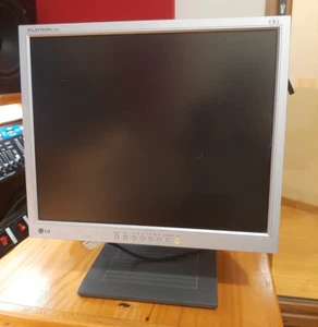 LG Flatron L1910S 19" 1280 x 1024 TFT LCD Monitor - L1910SM - Afbeelding 1 van 2