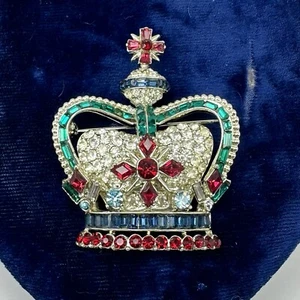 Vintage Coro Pegasus Coronation Royal Crown Tiara Dimensional Brooch Signed - Picture 1 of 12