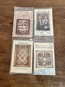 Menge 4 Vintage Quilt Muster Stückbar Kingdom Memes Quilts Wäschekorb  - Bild 1 von 6