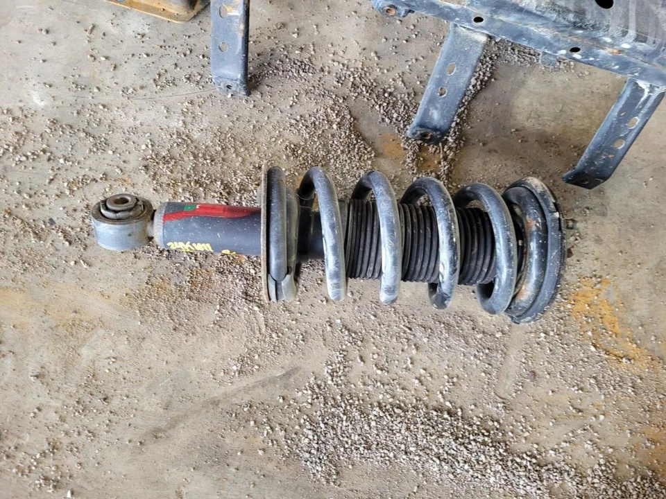 Strut Front Fits 14-23 INFINITI QX80 1979226 - Imagem 1 de 4