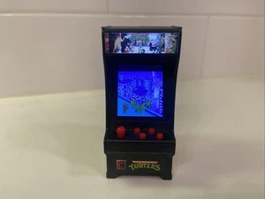 Teenage Mutant Ninja Turtles TMNT Tiny Arcade Cabinet Keychain Mini Video Game - Picture 1 of 4
