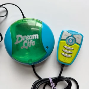 Dream Life Plug and Play Video Game 2007 Hasbro Connected Remote RARE - Picture 1 of 9