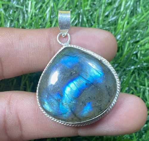 VETEMENTS Bellissimo ciondolo naturale a forma di cuore fatto a mano cristallo labradorite ~ regalo per lei