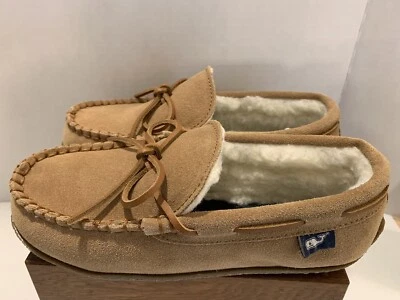 NEW Vineyard Vines Kids Size 5 Suede Slippers Faux Fur Lining Natural Boys - Image 1 of 4