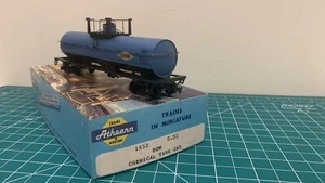 Athearn Scala HO 1552 40 piedi DOW Carro armato chimico (assemblato) - Foto 1 di 7
