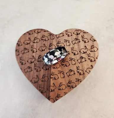 Anillo de boda grabado de tungsteno conejito conejo joyería borde biselado con caja - 8 mm Foto 1 de 4