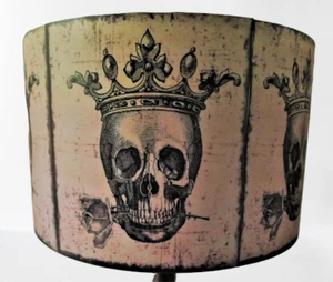 Grunge Schädel Lampenschirm, heller Schirm, Halloween, Gotik, Industrie, kostenloses Geschenk - Bild 1 von 2