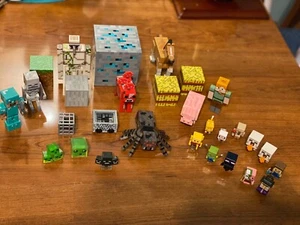 Mattel Minecraft Action Figuren - Minis - Blue Stone Diamond Ore - Witherskull 30 Teile! - Bild 1 von 10
