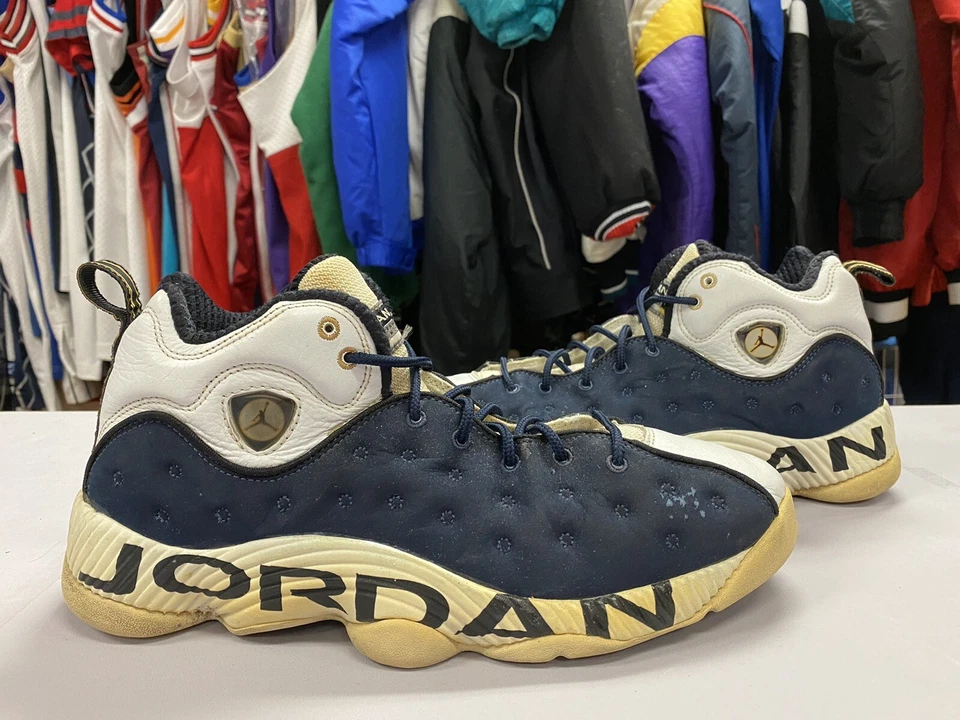 Used Jordan Team Sneaker White Navy Size 12 Authentic Vintage VTG Rare OG Bball - Image 1 of 4