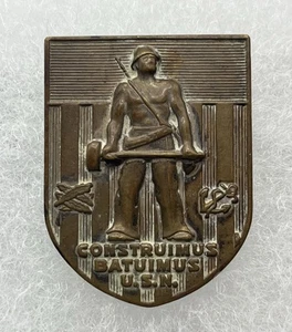 WW2 US Navy Seabees Badge - Construimus Batuimus- We Build, We Fight - Picture 1 of 3