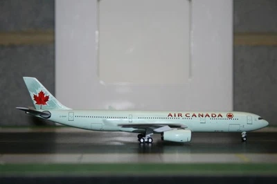 Aeroclassics 1:400 Air Canada Airbus A330-300 C-GFAF Die-Cast Model Plane - Image 1 of 4