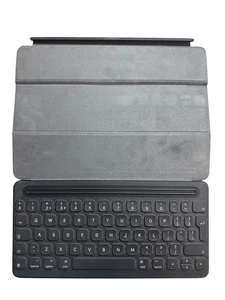 Genuine Apple iPad Smart Keyboard A1829 iPad 7/8/9th Gen & iPad Air 3rd Gen - Picture 1 of 4