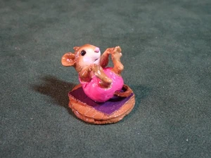 FIGURA DE RATÓN WEE FOREST FOLK M-260 ROLY-POLY, WM PETERSEN, 7/8" T, RET. 4/01 - Imagen 1 de 6