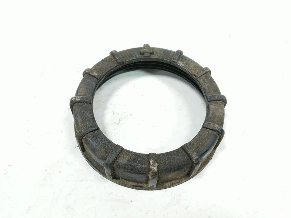 Anillo de bisel de bloqueo del tanque de combustible de gasolina 11 Polaris RZR S 800 Foto 1 de 4