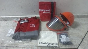 Kit de ropa de protección contra arco eléctrico Honeywell Salisbury SKCA8RG4X-WB talla 4XL - Imagen 1 de 12