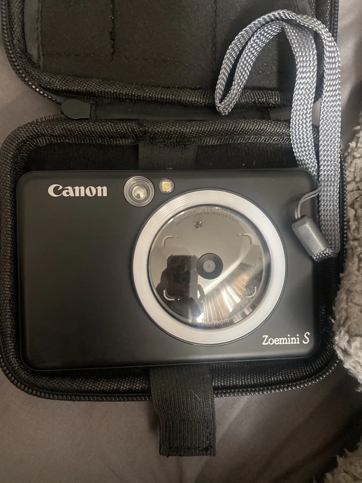 Canon Zoemini S Instant Camera Printer - Matt Black - Image 1 of 1