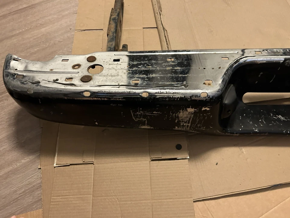 Задний бампер для Toyota Tacoma 1995-2004 годов выпуска - Изображение 1 из 4