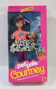 Muñeca y gatito PET PALS COURTNEY 1991, mejor amigo del patrón 2710 Mattel en caja original - Imagen 1 de 6