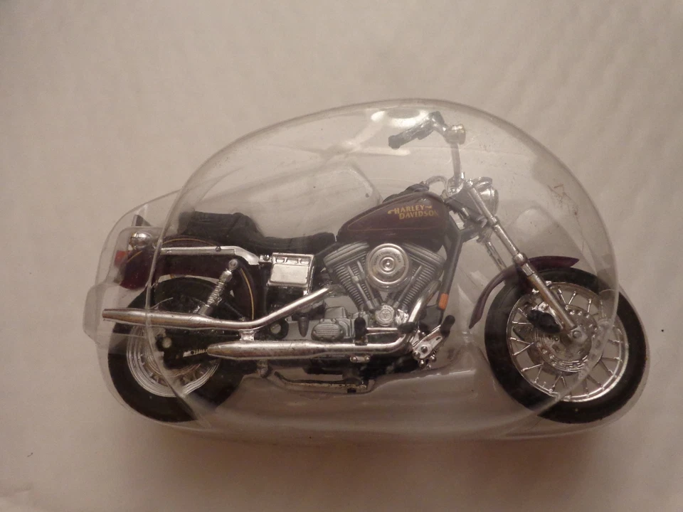 Nuovo 1/18 Maisto - 1999 FXDL Dyna Basso Rider Harley Davidson - Moto Bicicletta - Immagine 1 di 1