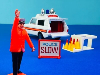 1:43 CORGI TOYS #461 Range Rover Vigilant POLICE Whizzwheels 1973 Dinky Land - Bild 1 von 4