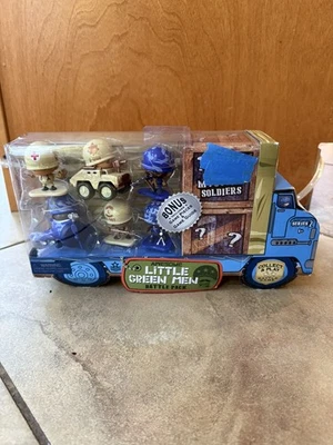 RARO! IMPRESIONANTE PEQUEÑO HOMBRE VERDE - PAQUETE DE BATALLA - Serie 2 - ¡Bono! ¡NUEVO! Foto 1 de 3