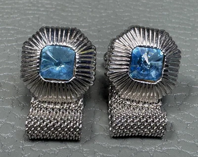 Gemelos envolventes vintage de piedra azul chapados en oro blanco Foto 1 de 3