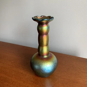 Vaso in vetro vintage Lundberg - iridescente arcobaleno tramonto Favrile Aurene - Foto 1 di 6