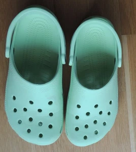 CROCS Unisex Pantolette Sandalen Gr. M6/W8 - (EU 38-39 ) gebraucht Limettengrün - Bild 1 von 10