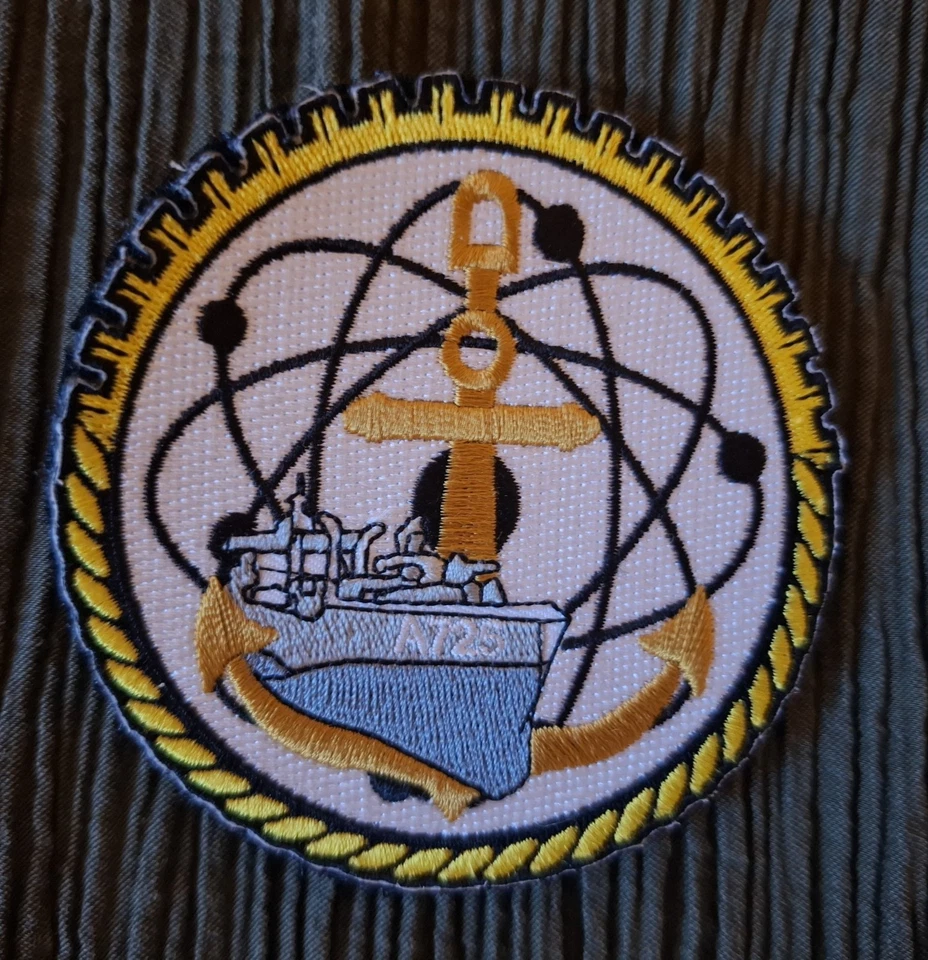 BEAU ECUSSON BATIMENT JACQUES CHEVALLIER   MARINE NATIONALE - Photo 1/1
