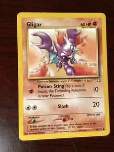 Carta Pokemon Gligar 59/111 Neo Genesis comune 60 HP quasi nuova - Foto 1 di 2
