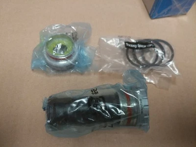 Shimano SM-BB52 MTB Bottom Bracket for Shimano Hollowtech II - 83mm Silver - Image 1 of 3