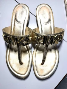 Michael Kors Izzy gold thong block heel leather sandals Size 10M - Picture 1 of 5