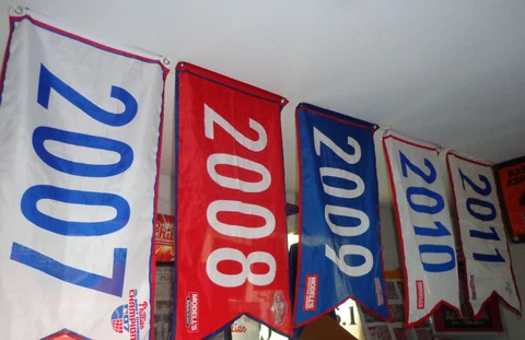 PHILLIES PENNANT FLAG BANNER PICK A YEAR:1915-1993-2007-2008-2009-2010-2011 SGA Cover