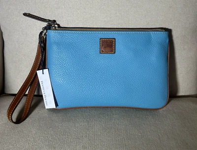 Muñequera Dooney & Bourke Grano Guijarro Grande Delgada Azul Calipso NUEVA CON ETIQUETAS Foto 1 de 4