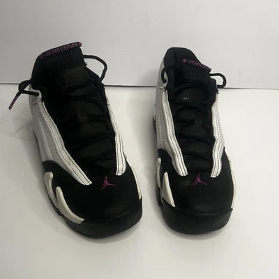 Zapato Air Jordan Retro Blanco, Negro, Fushia Niños Talla 6Y Foto 1 de 4