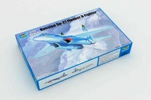 Trumpeter 01660 1/72 Russian Su-27 Flanker B Fighter - Picture 1 of 2