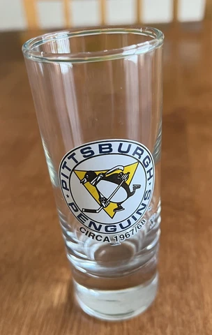 Vintage Pittsburgh Penguins NHL Hockey Shot Shooter Glass “Circa 1967/68” Logo Cover
