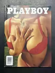 PLAYBOY MAGAZINE 2019 FALL KYLIE JENNER NEAR MINT - Picture 1 of 1