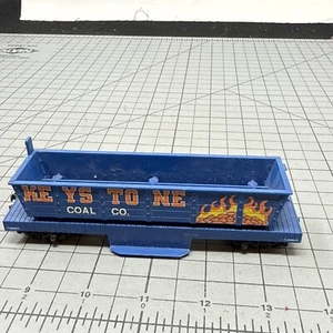 Tyco 956 HO Scale Keystone Operating Coal Dump Car No Coal - Picture 1 of 10