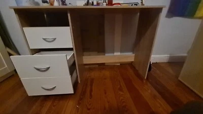 Schreibtisch - Bild 1 von 3