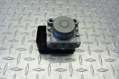 2016 13-16 Triumph Street Triple R OEM ABS Anti-Lock Brake Pump Control Assy - Image 1 of 4