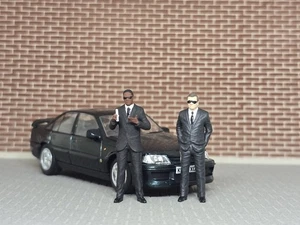 1:43 Figures: Men In Black -style, For Display, Diorama, Diecast - Picture 1 of 2