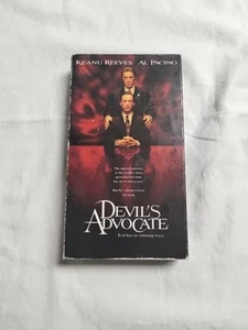 Devil's Advocate 1998 VHS Vintage Movie Keanu Reeves, Al Pacino, Charlize Theron - Picture 1 of 9